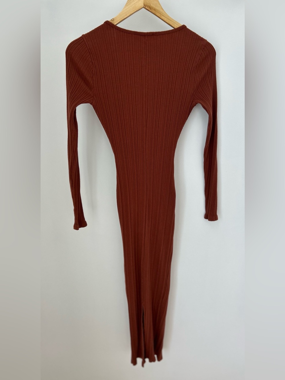 Lulus Rust Ribbed Twist Front Midi Dress - Picture 4 of 7